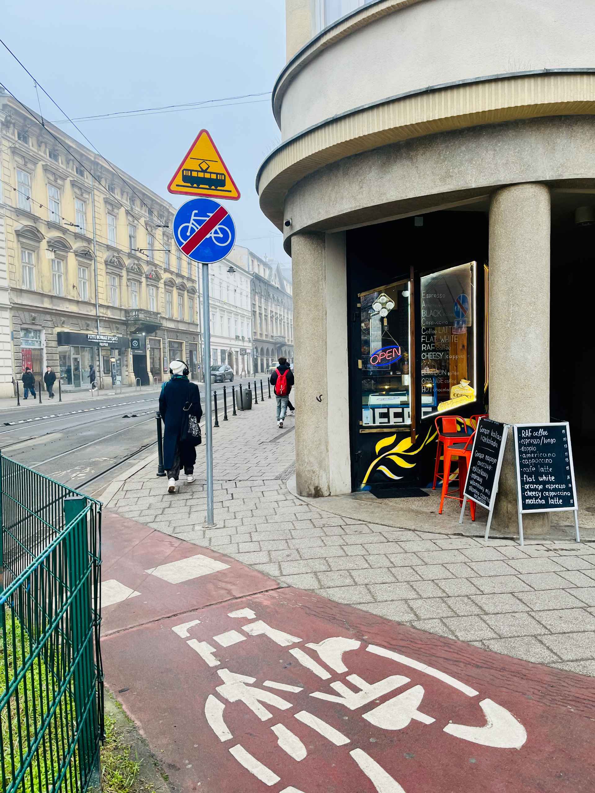 Café along the cycling path